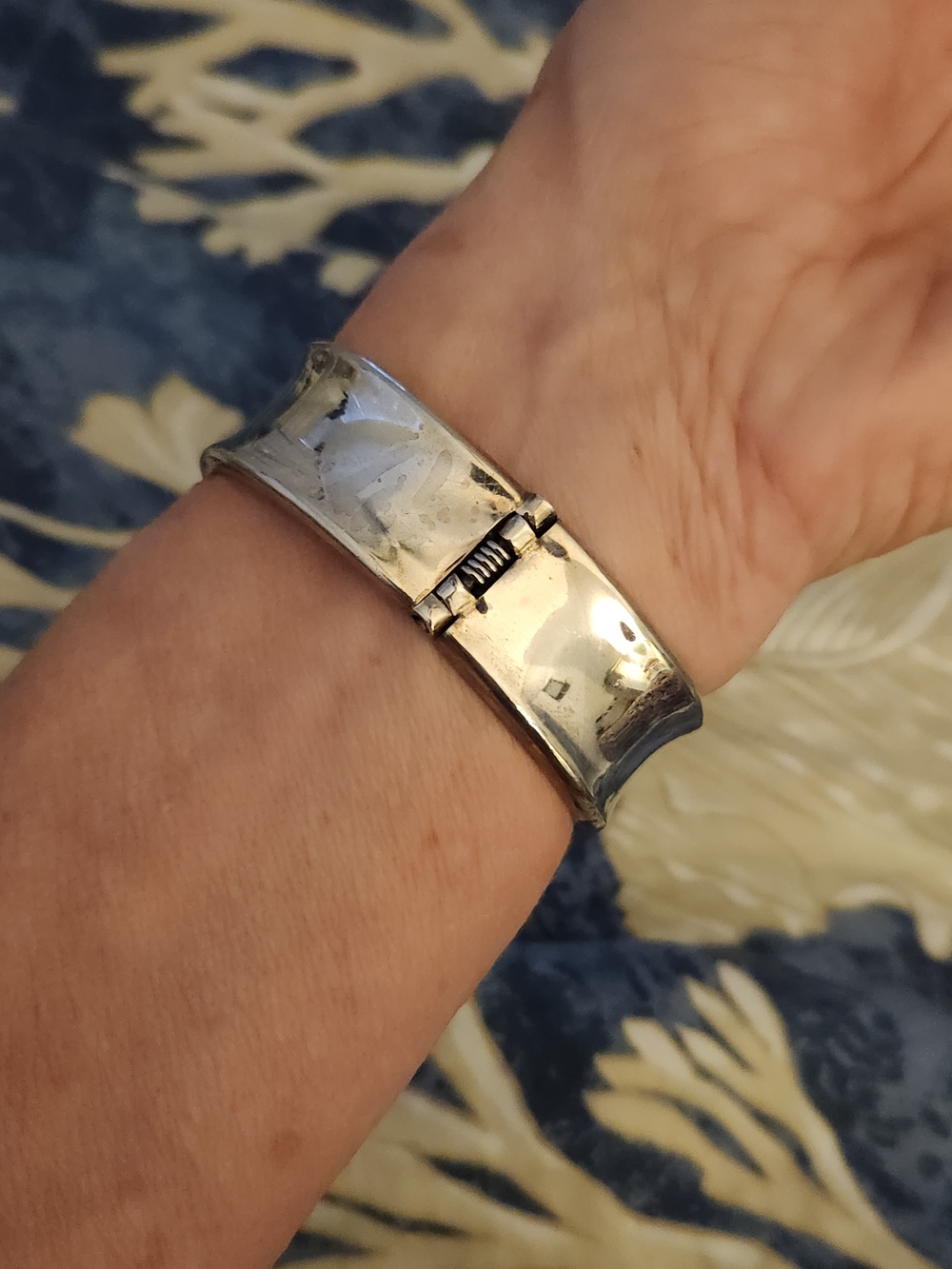 Mexico Taxco Style Sterling Silver Tension-Style Cuff Bracelet - Picture 2 of 9
